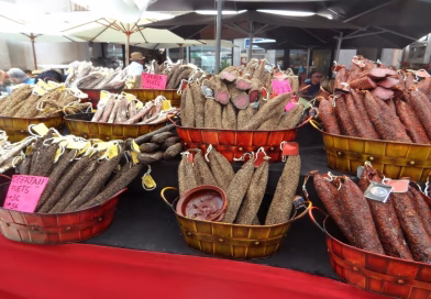 Wurststand Wochenmarkt